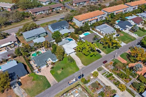 $675,000 | 4540 Bayshore Boulevard Northeast, St. Petersburg, FL 33703