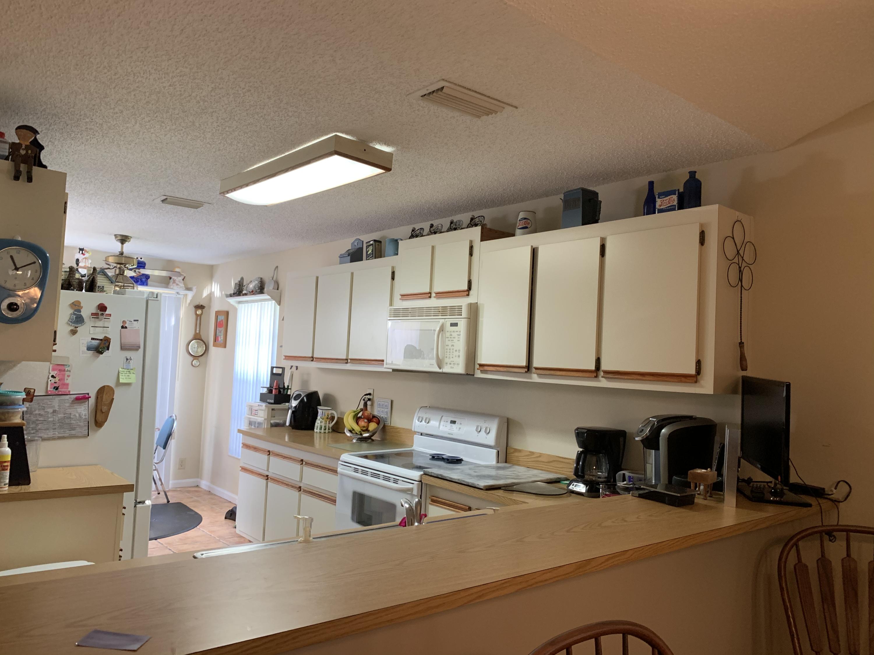 4498 Northeast 5th Avenue Boca Raton, FL 33431 - Photo 3 of 16 2020-11-16 11.10.15