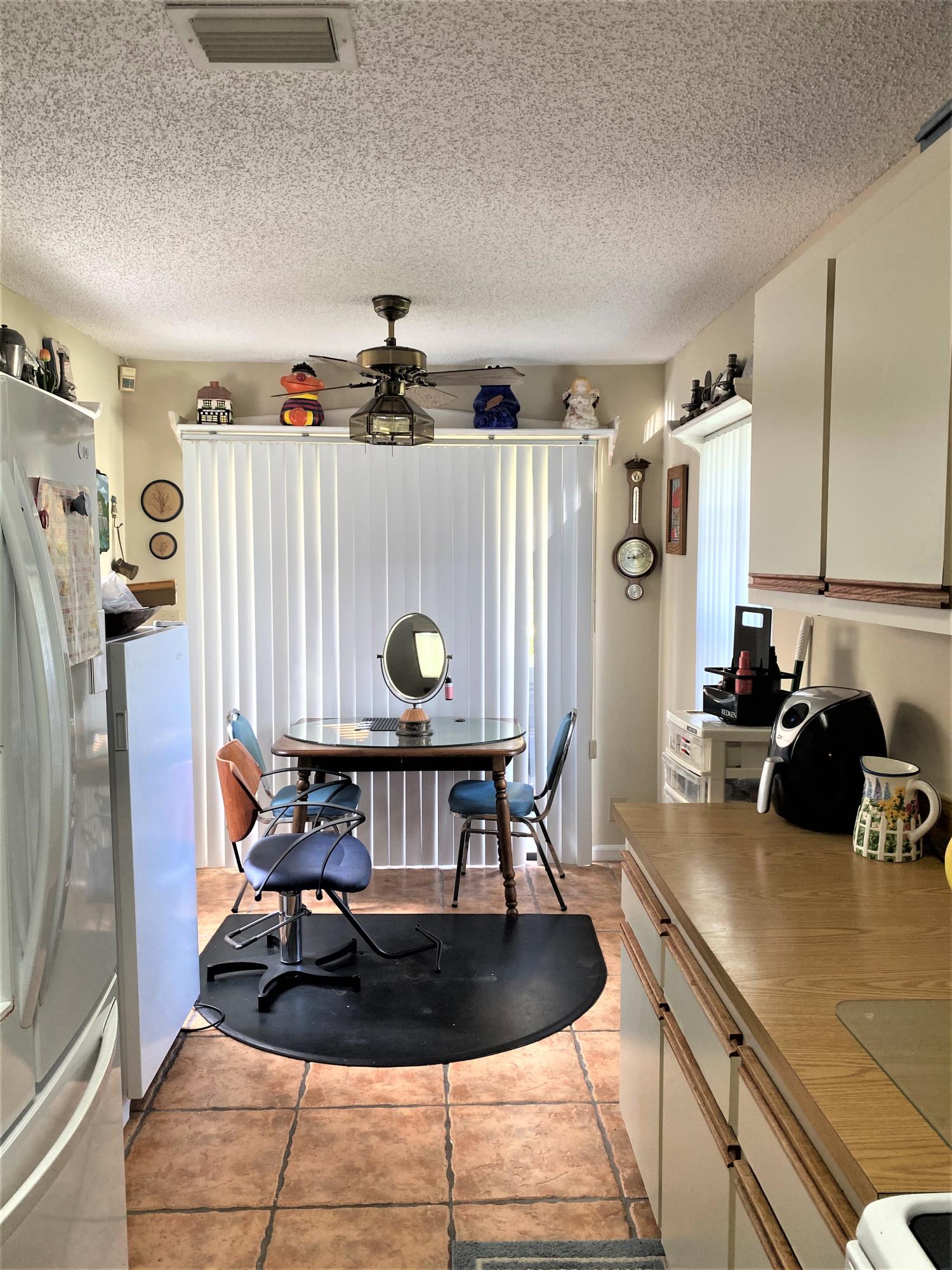 4498 Northeast 5th Avenue Boca Raton, FL 33431 - Photo 4 of 16 2020-11-16 11.10.33