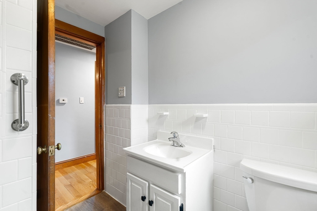 71 Range Heights Road Lynn, MA 01904 - Photo 12 of 37 Gallery Image 12