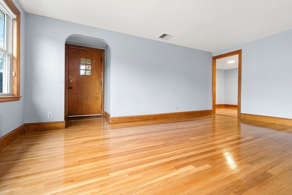 71 Range Heights Road Lynn, MA 01904 - Photo 14 of 37 Gallery Image 14