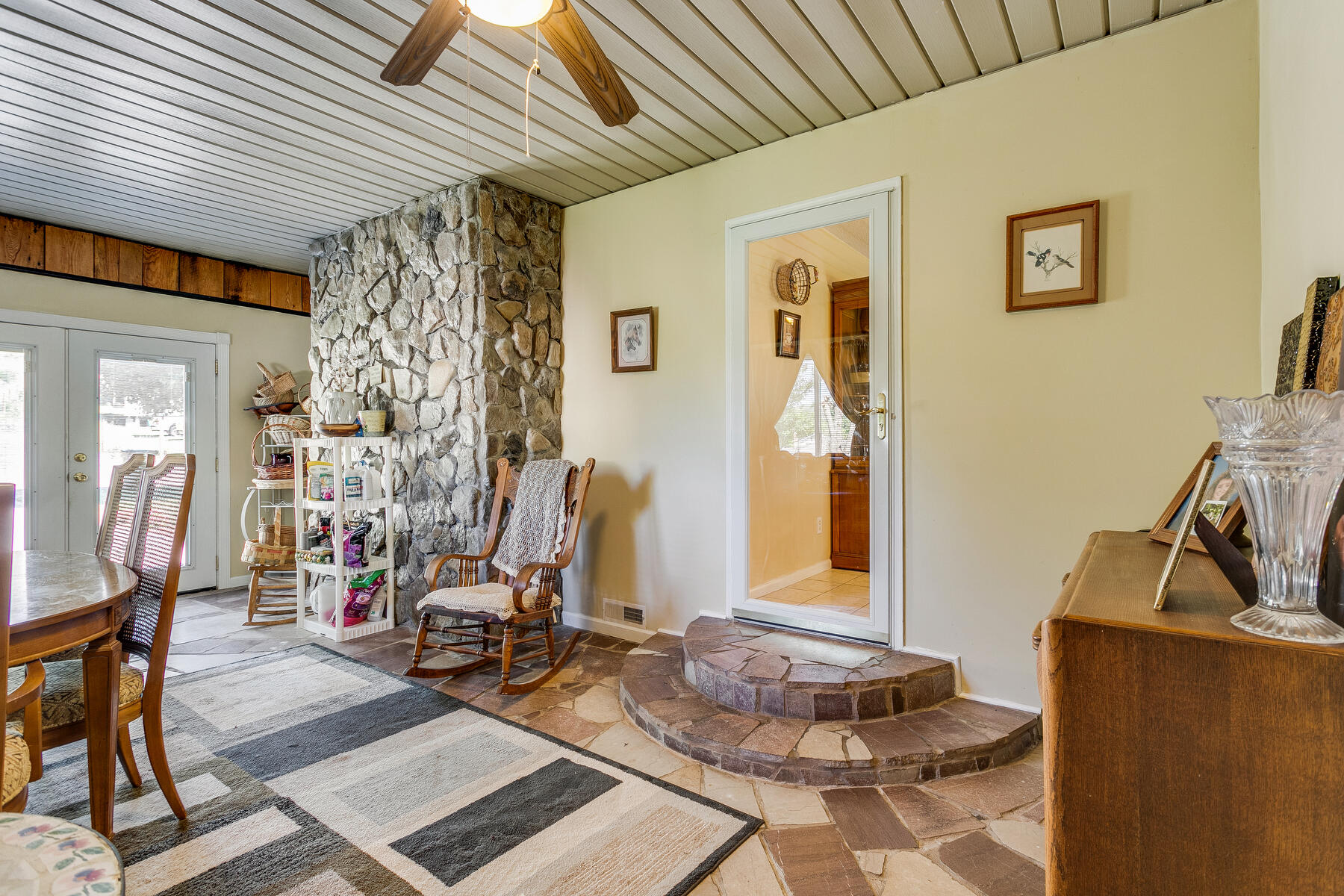 475 Harr Trail Road Blountville, TN 37617 - Photo 4 of 52 032