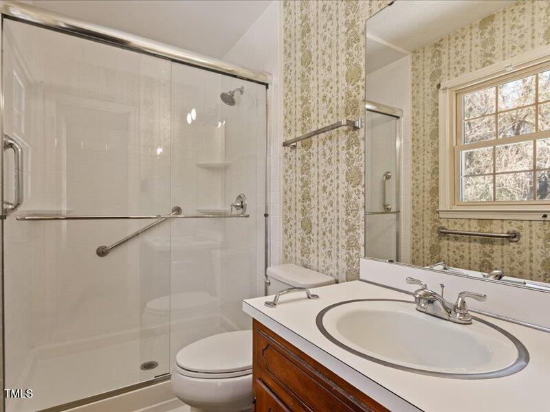 2509 Foxgate Drive Raleigh, NC 27610 - Photo 11 of 16 IMG_3749