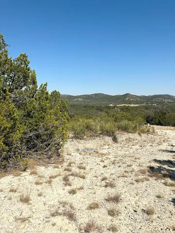 $89,900 | 137 Middle Road, Rio Frio, TX 78879