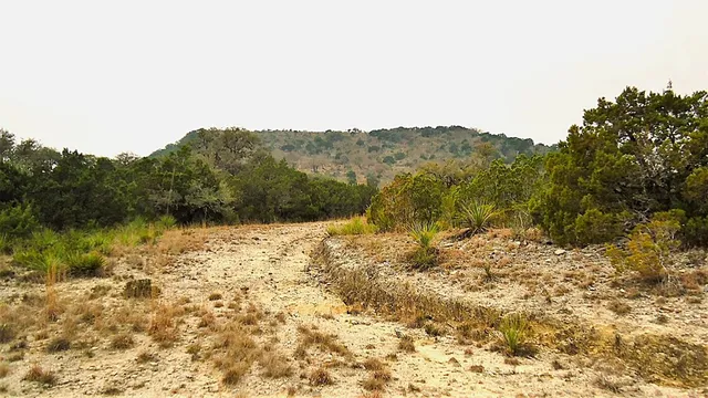 $89,900 | 137 Middle Road, Rio Frio, TX 78879
