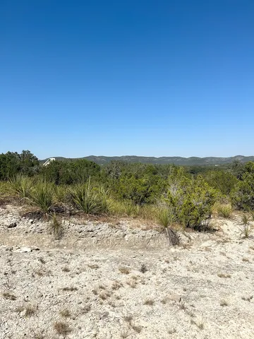 $89,900 | 137 Middle Road, Rio Frio, TX 78879