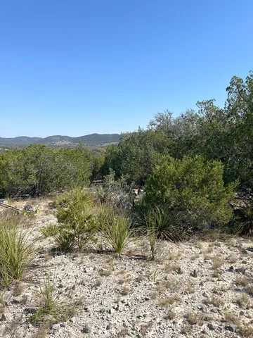 $89,900 | 137 Middle Road, Rio Frio, TX 78879
