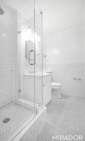 $5,750 | 330 East 39th Street, Unit 25L | Murray Hill
