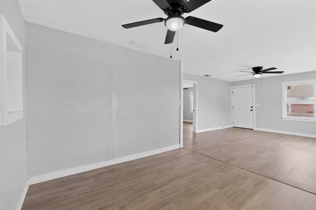313 Farm To Market 316 Eustace, TX 75124 - Photo 11 of 33 a view of an empty room