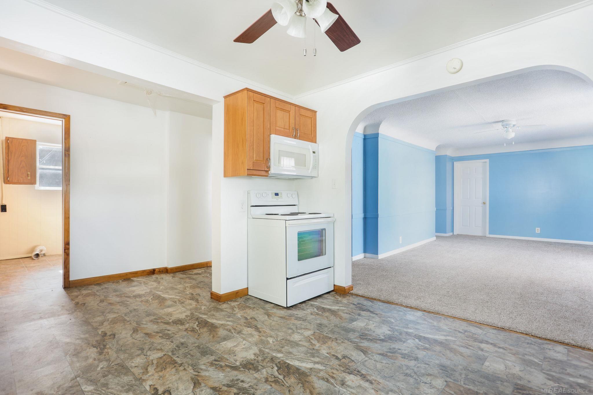12840 Wadsworth Road Reese, MI 48757 - Photo 15 of 43 50102580-14.JPG
