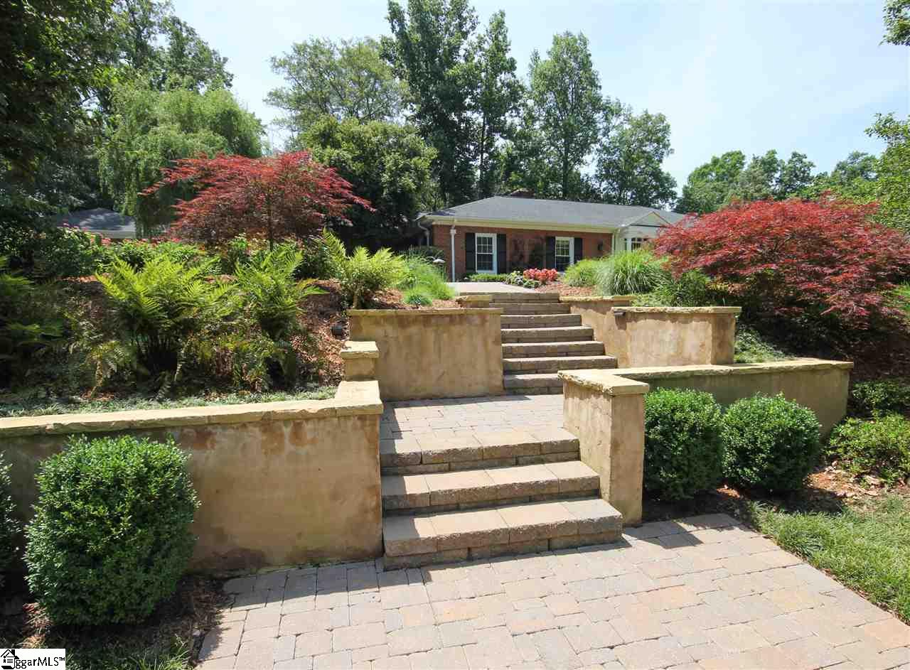 106 Fontaine Road Greenville, SC 29607 - Photo 3 of 36