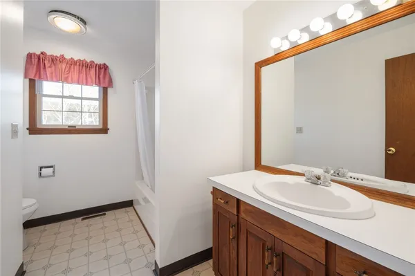 $2,100 | 52856 State Highway, Denver, NY 12421