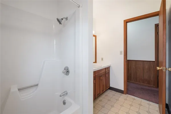 $2,100 | 52856 State Highway, Denver, NY 12421