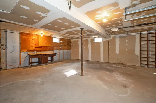 $2,100 | 52856 State Highway, Denver, NY 12421