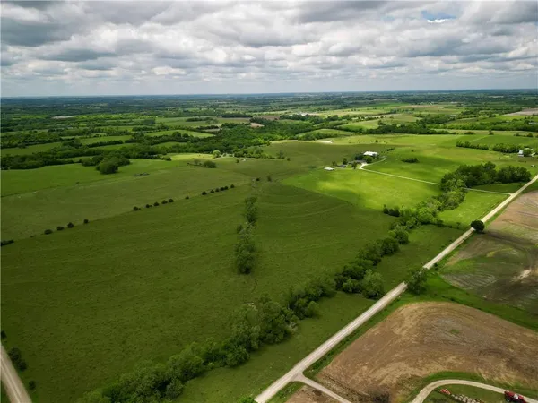 $400,000 | Lot 1 U Road, Hoyt, KS 66440
