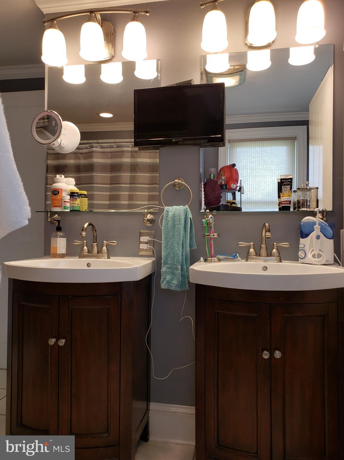 32 Childs Road Elkton, MD 21921 - Photo 13 of 25 2nd Floor Bathroom View l