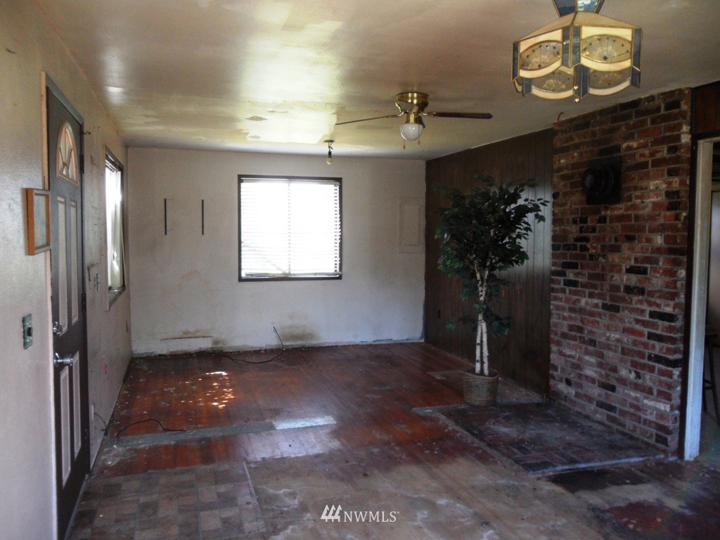214 E Street Cosmopolis, WA 98537 - Photo 5 of 23 Gallery Image 5