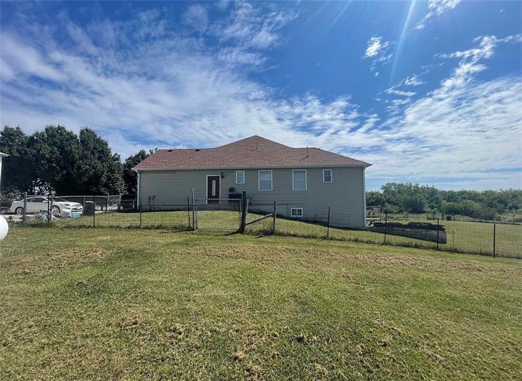 1006 445 Road Centerview, MO 64019 - Photo 2 of 62