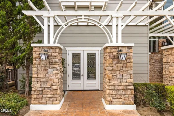 a view of entryway and hall