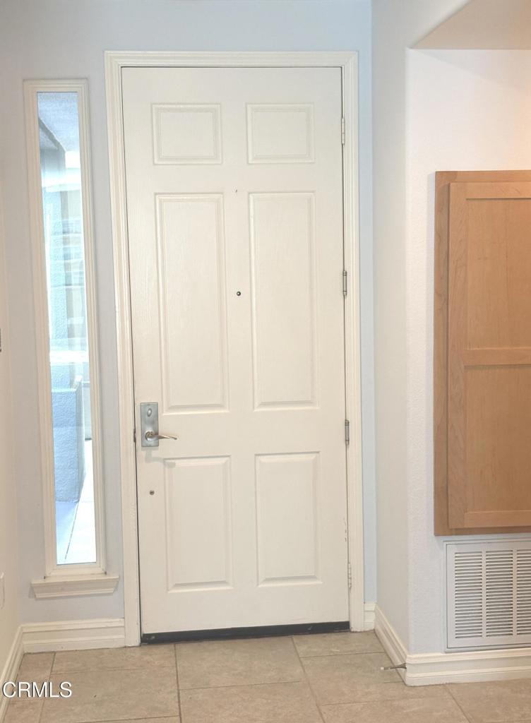1423 Windshore Way Oxnard, CA 93035 - Photo 7 of 64 a view of front door