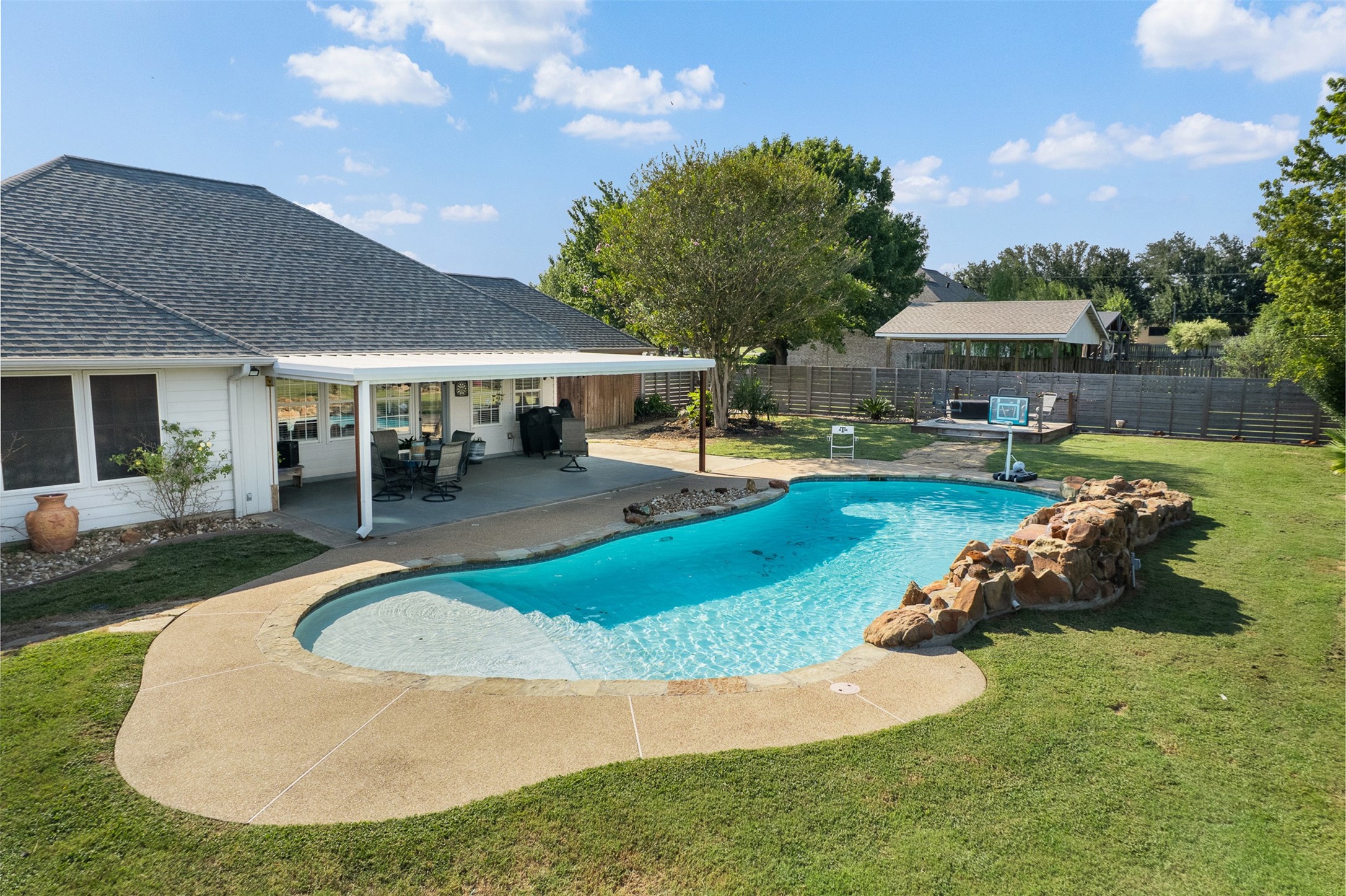 416 Cooks Lane Franklin, TX 77856 - Photo 2 of 23