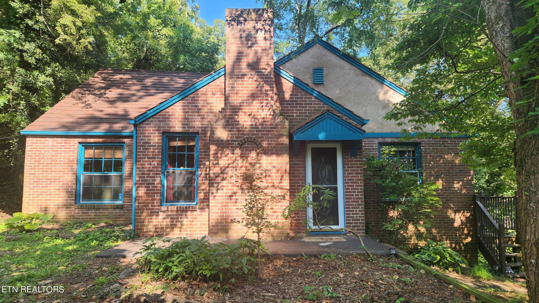 106 Busbee Road Knoxville, TN 37920 - Photo 1 of 44 Gallery Image 1