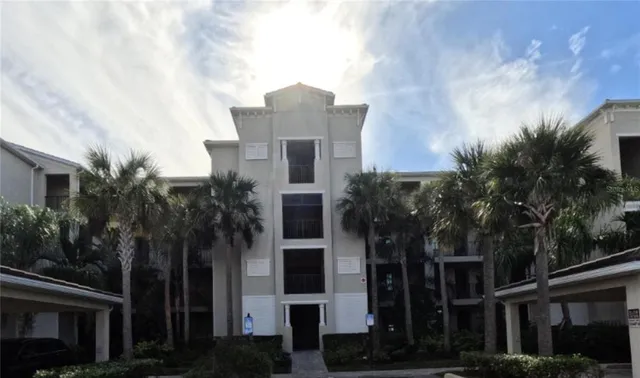 $6,000 | 17626 Gawthrop Drive, Unit 201, Bradenton, FL 34211