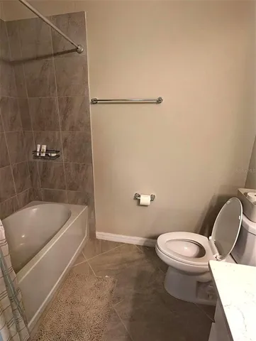 $6,000 | 17626 Gawthrop Drive, Unit 201, Bradenton, FL 34211