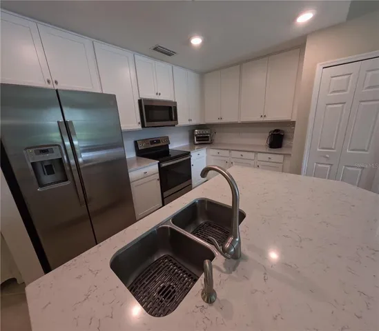 $6,000 | 17626 Gawthrop Drive, Unit 201, Bradenton, FL 34211