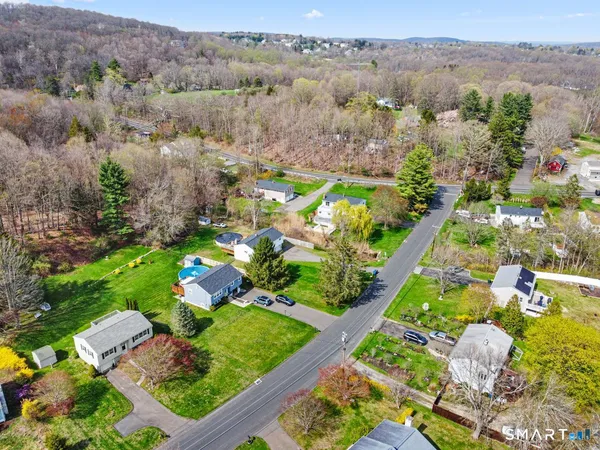 $399,900 | 5 Kingswood Road, Danbury, CT 06811