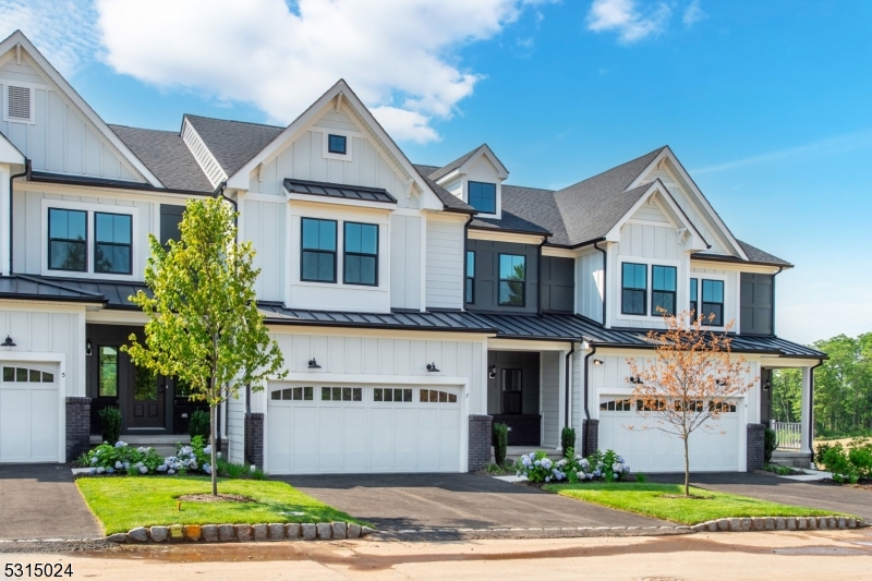 7 Ayers Street, Far Hills, NJ 07931 Compass