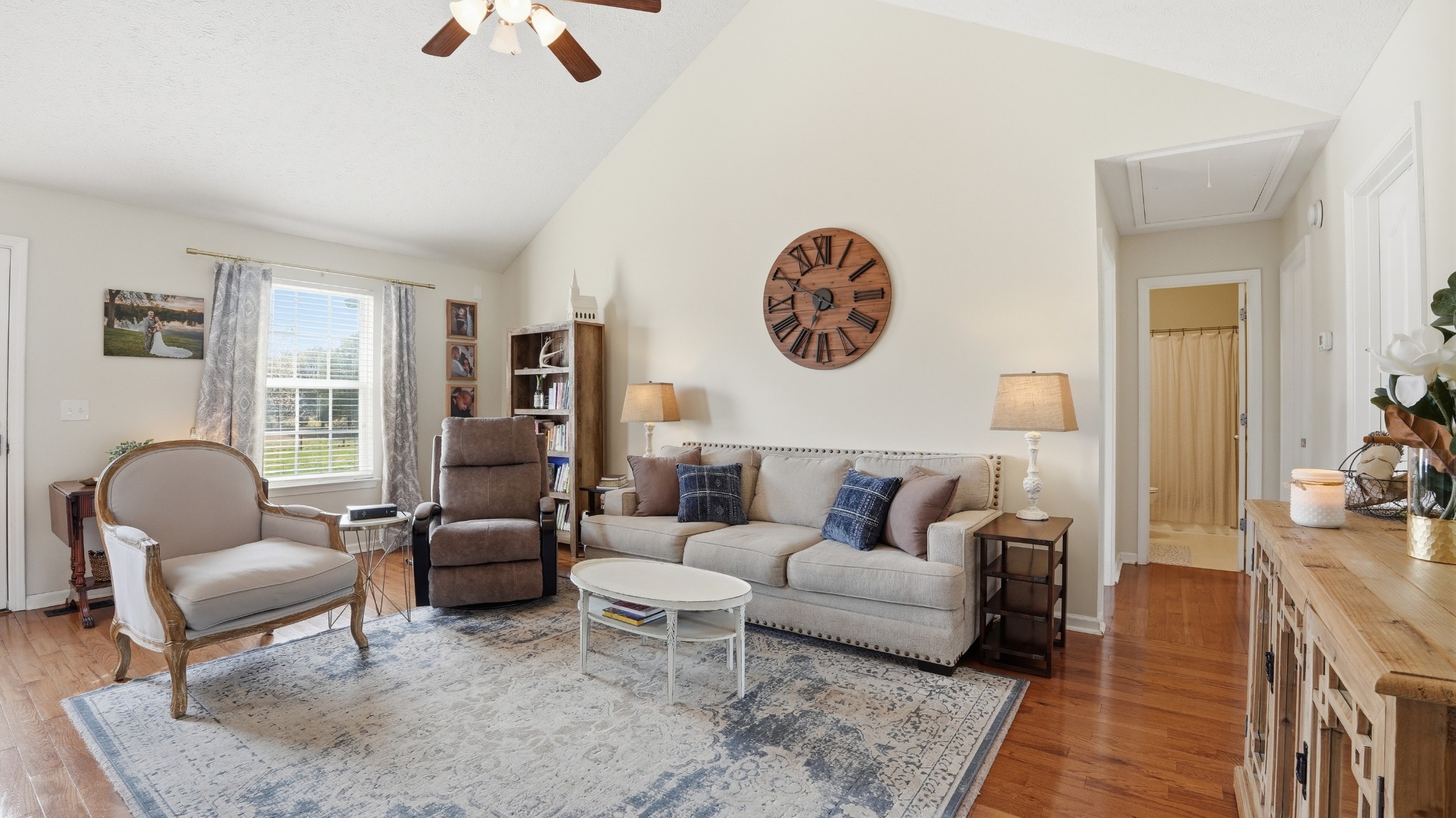 2877 Sixteenth Model Road Manchester, TN 37355 - Photo 18 of 38 a living room with furniture and a table