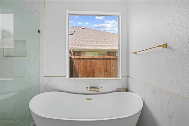 $3,000 | 1223 Mallard Creek Drive, Aubrey, TX 76227