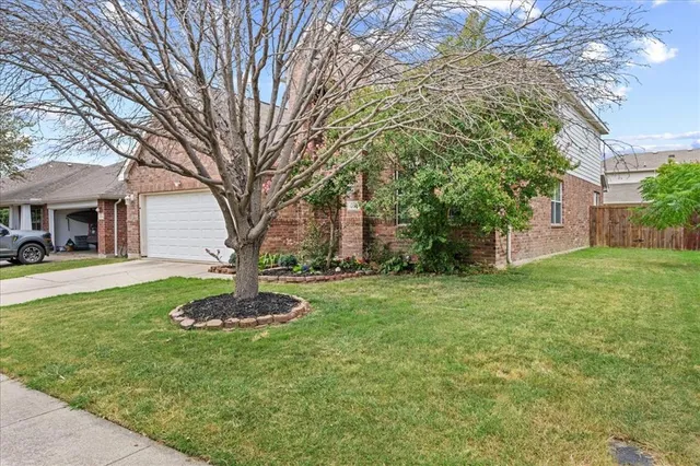 $3,000 | 1223 Mallard Creek Drive, Aubrey, TX 76227