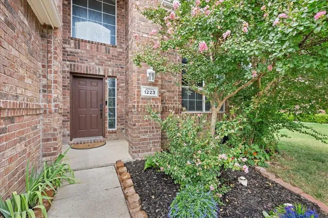 $3,000 | 1223 Mallard Creek Drive, Aubrey, TX 76227