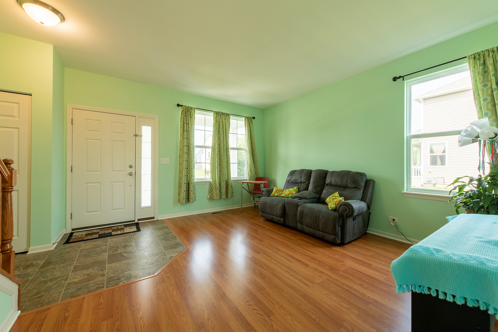 2692 Reedgrass Way Wauconda, IL 60084 - Photo 3 of 22 a living room with furniture and a window