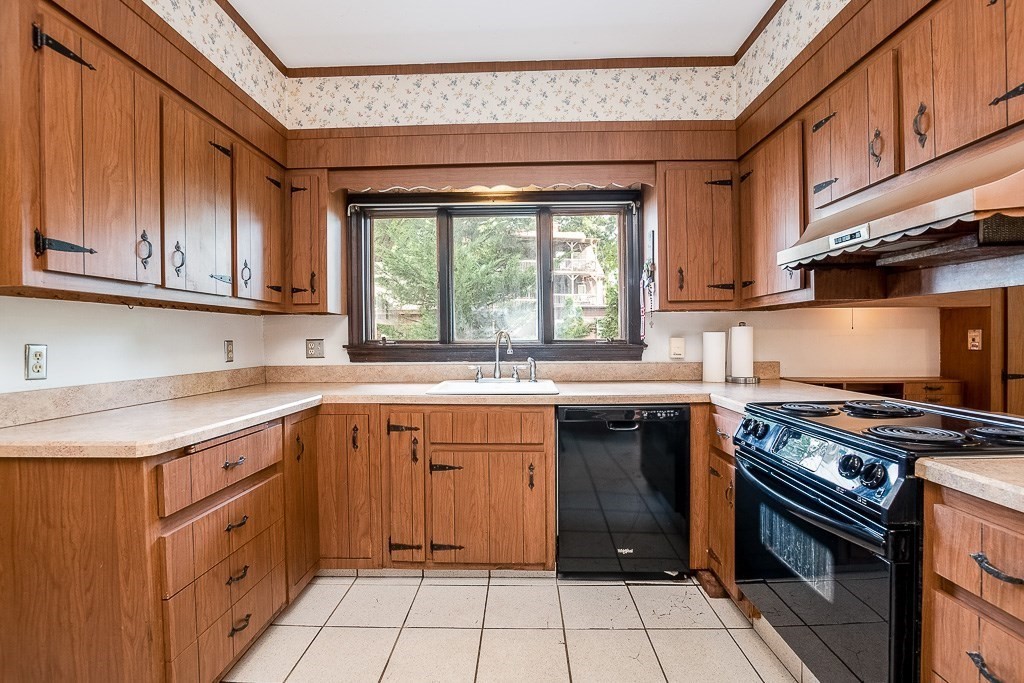 16 Lindale Avenue Dedham, MA 02026 - Photo 20 of 42