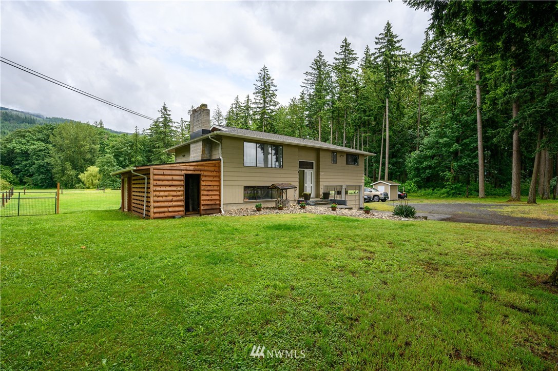 6348 Siper Road Everson, WA 98247 - Photo 2 of 26