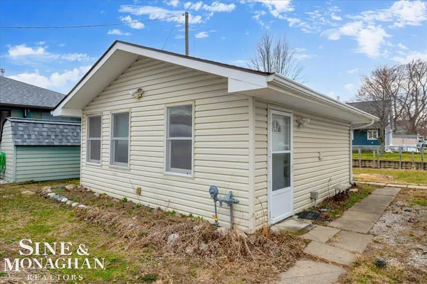 $170,000 | 800 Ruskin Avenue, Algonac, MI 48001