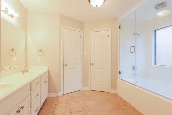 $1,750 | 612 Spruce Drive, Conroe, TX 77302