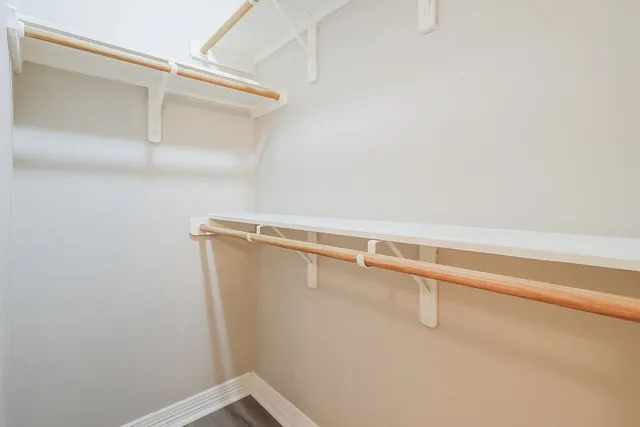 $1,800 | 612 Spruce Drive, Conroe, TX 77302