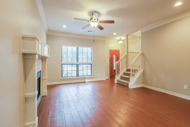 $1,800 | 612 Spruce Drive, Conroe, TX 77302