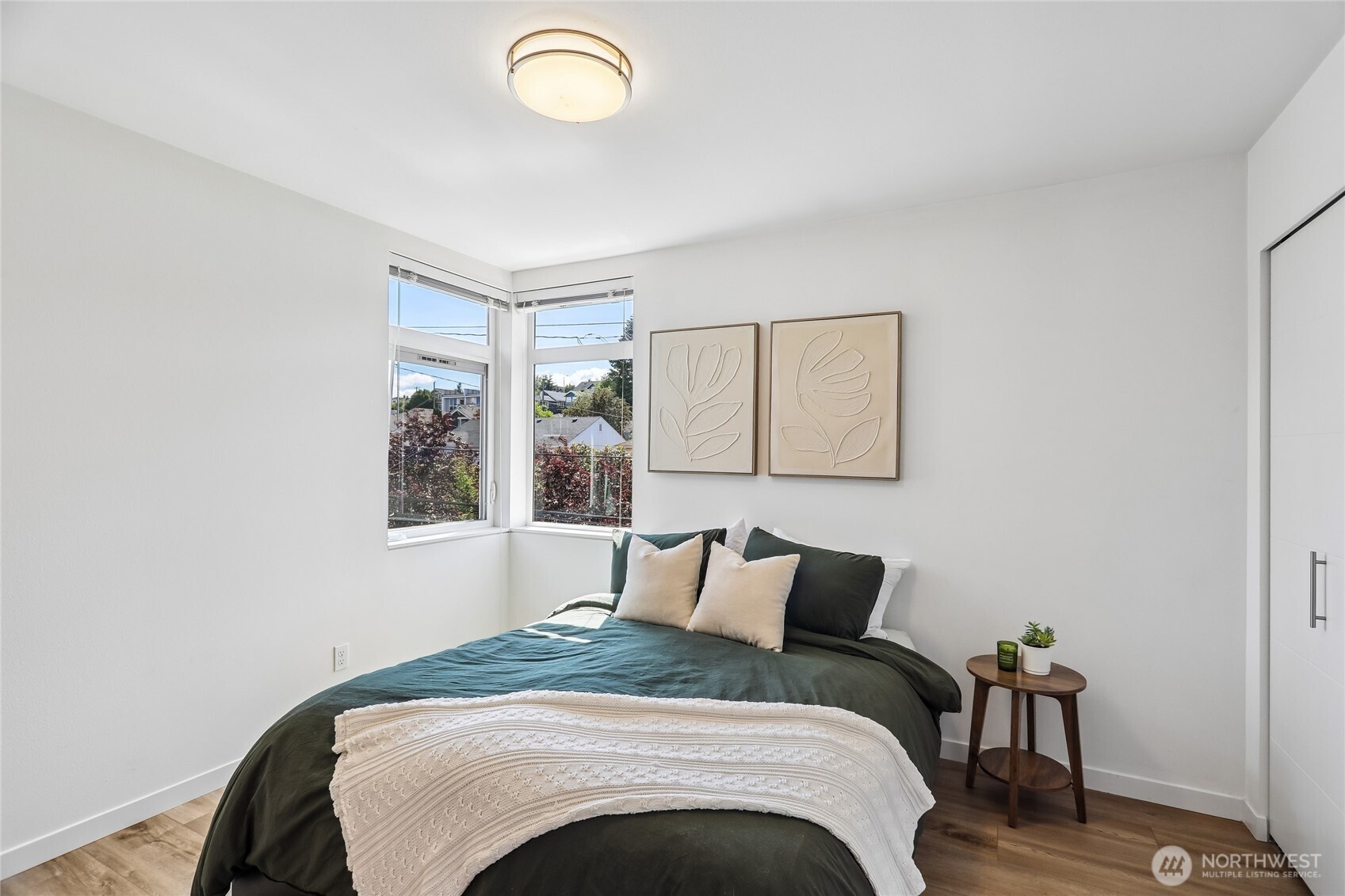 3913 Southwest Hudson Street Seattle, WA 98136 - Photo 14 of 27
