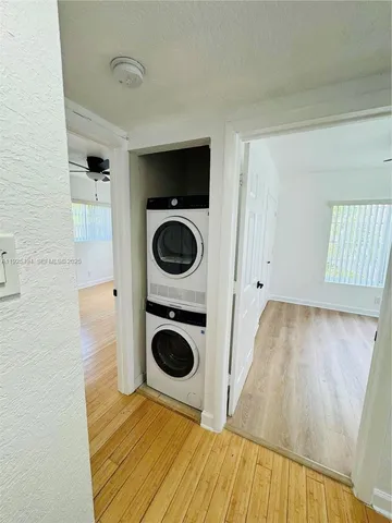 $2,390 | 350 84th Street, Unit 6, Miami Beach, FL 33141