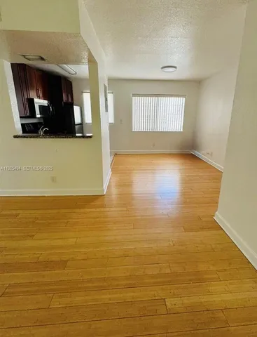 $2,390 | 350 84th Street, Unit 6, Miami Beach, FL 33141