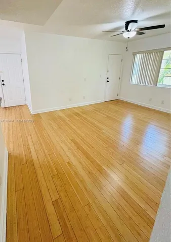 $2,390 | 350 84th Street, Unit 6, Miami Beach, FL 33141