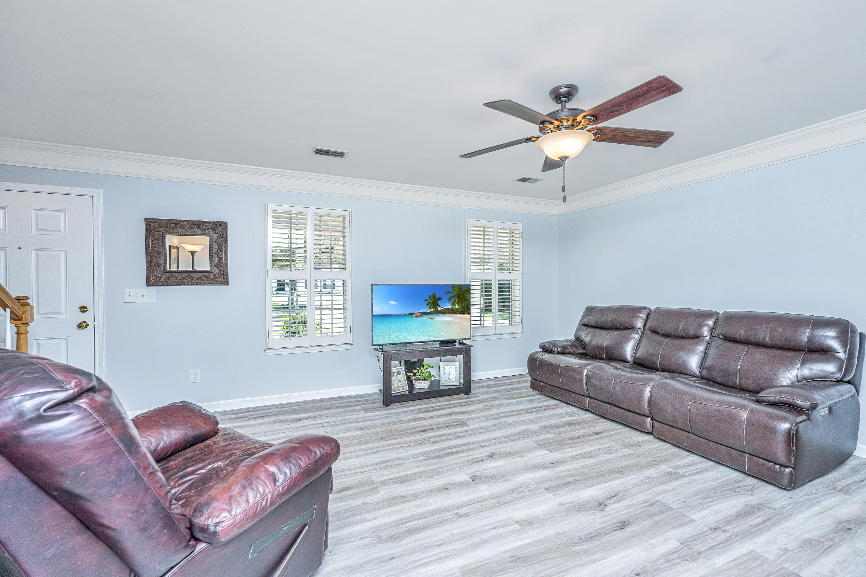 2080 Kings Gate Lane Mount Pleasant, SC 29466 - Photo 9 of 36 Living Room