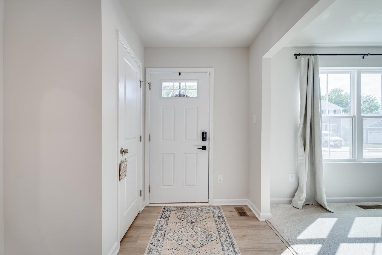 132 Walsh Lane Waynesboro, VA 22980 - Photo 2 of 49 Gallery Image 2