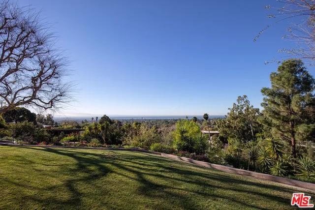 $7,975,000 | 765 North Tigertail Road, Los Angeles, CA 90049