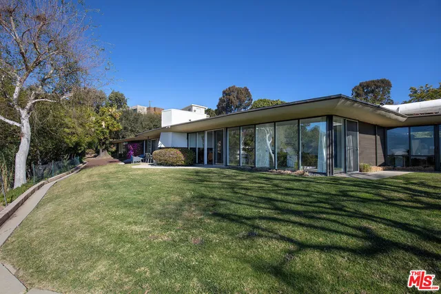 $7,975,000 | 765 North Tigertail Road, Los Angeles, CA 90049